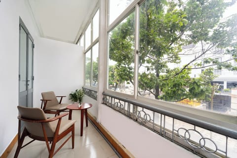 Standard Suite, City View | Terrace/patio