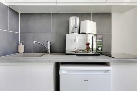 Apartment | Private kitchen | Fridge, microwave, stovetop, coffee/tea maker