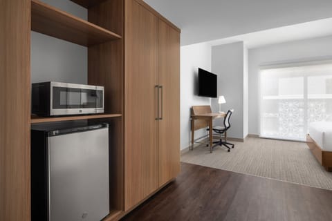 In-room safe, desk, laptop workspace, blackout drapes