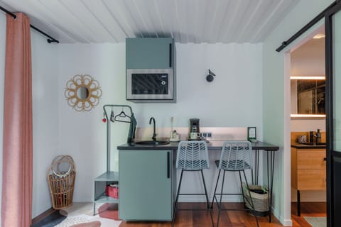 Exclusive Studio, Garden View, Mezzanine | Free WiFi