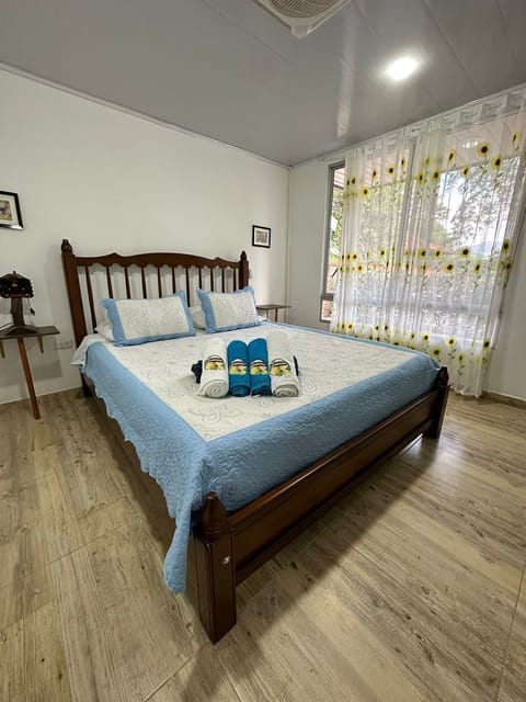 Comfort Cottage, Balcony, Mountain View | Iron/ironing board, free WiFi