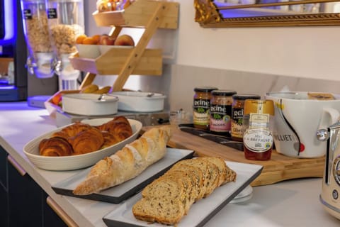 Daily buffet breakfast (EUR 16 per person)