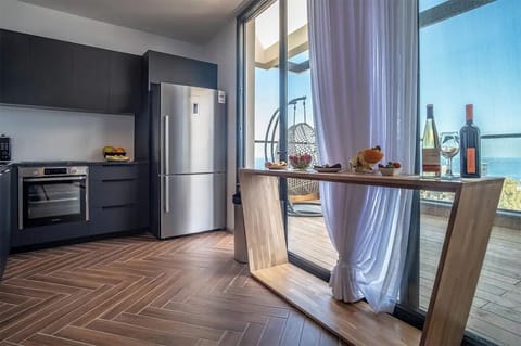 Apartment, Ocean View | Private kitchen