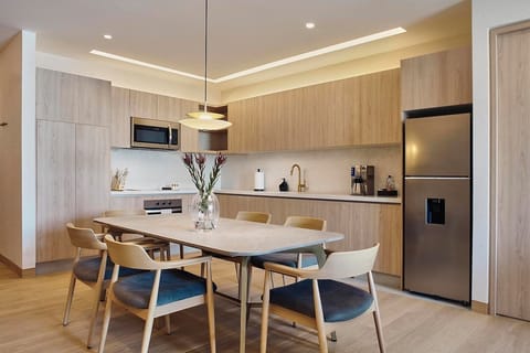 Deluxe Apartment, Balcony | Private kitchen