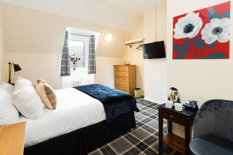 Double Room | 1 bedroom, premium bedding, iron/ironing board, free WiFi