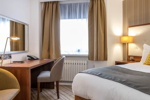 Classic Double Room | Premium bedding, in-room safe, desk, laptop workspace