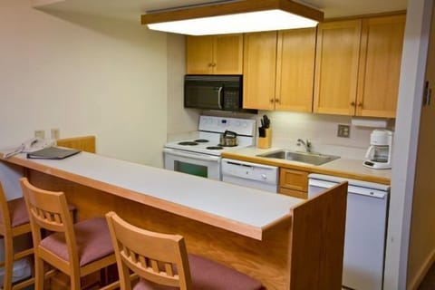 Economy Studio | Private kitchen | Fridge