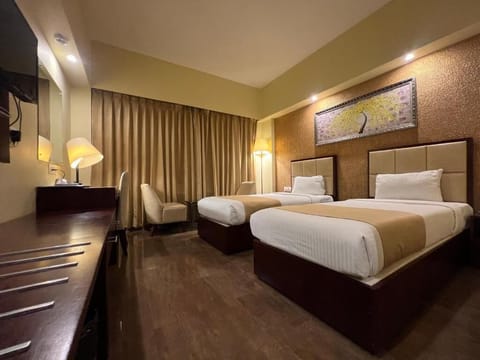 Premium Deluxe Room | Egyptian cotton sheets, premium bedding, minibar, in-room safe