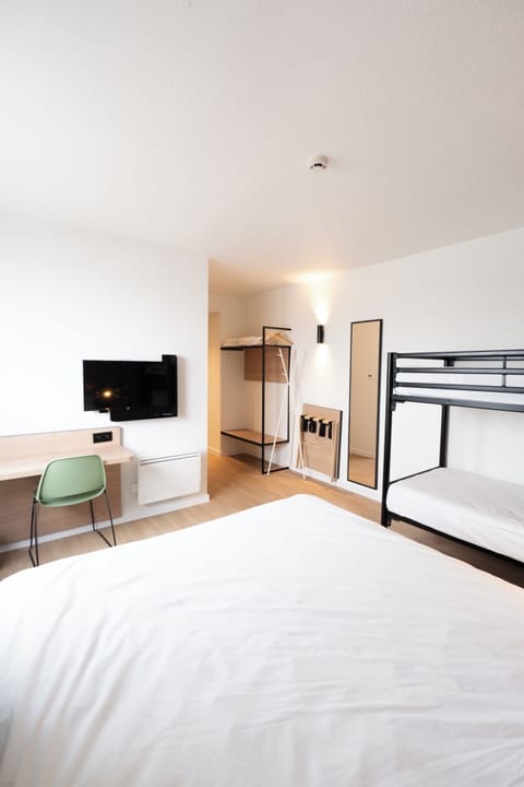 In-room safe, desk, blackout drapes, soundproofing