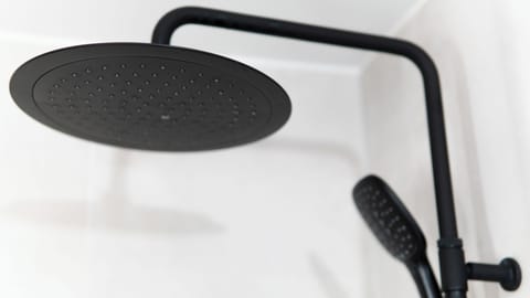 Superior Double Room | Bathroom | Combined shower/tub, eco-friendly toiletries, hair dryer, towels