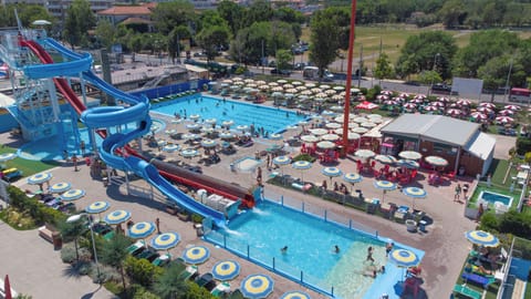 Beach nearby, white sand, sun loungers, beach umbrellas