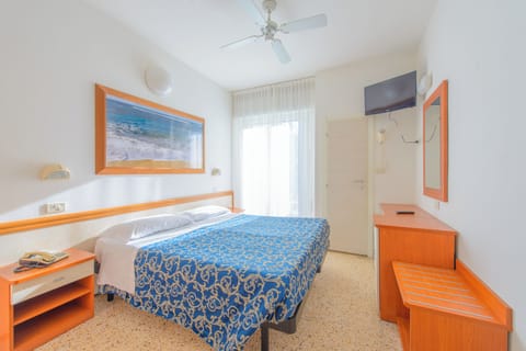 Classic Double or Twin Room, Balcony | In-room safe, desk, laptop workspace, free WiFi