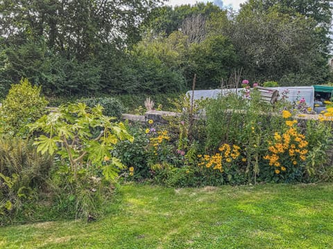 Garden | Wren Cottage, Lydney