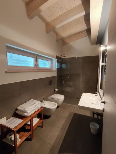 Superior Suite, 1 Bedroom, Terrace, Tower | Bathroom | Free toiletries, hair dryer, bidet, towels