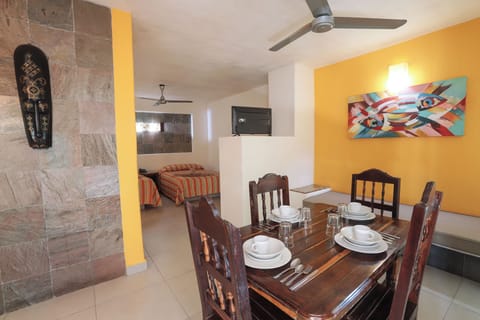 Basic Villa | Private kitchen | Cookware/dishes/utensils