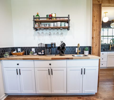 Deluxe Apartment, Patio | Living area