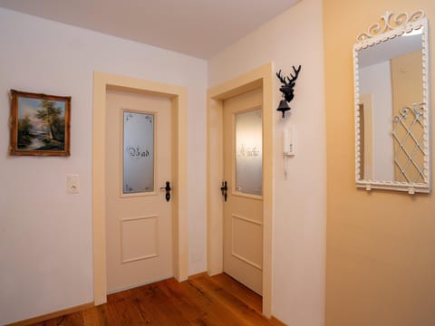 Entrance / Reception