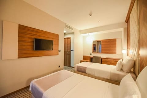 Superior Twin Room | In-room safe, soundproofing, iron/ironing board, free WiFi