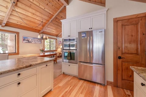 Nicely appointed kitchen