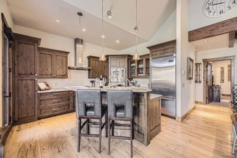 Two more seats at the breakfast bar area.