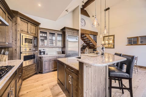 Open bright and light kitchen area with beautiful mountain views!