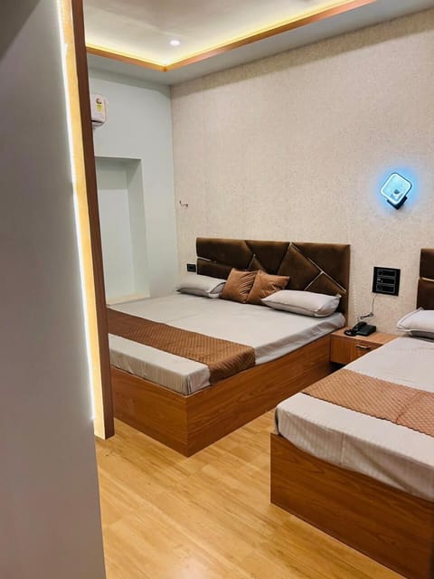 Deluxe Double Room | Free WiFi