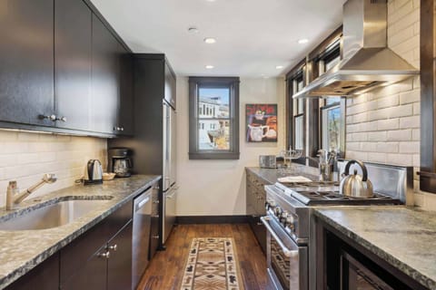 woodrun-55-8297_54093965493_o