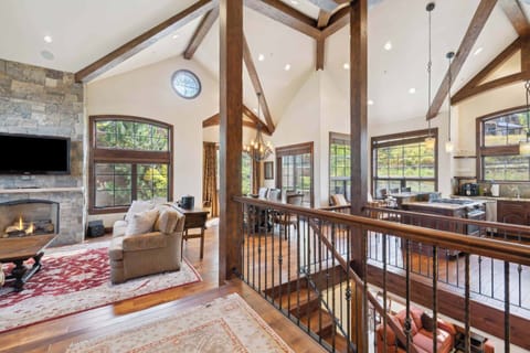 woodrunplace-59-3436_54030316110_o