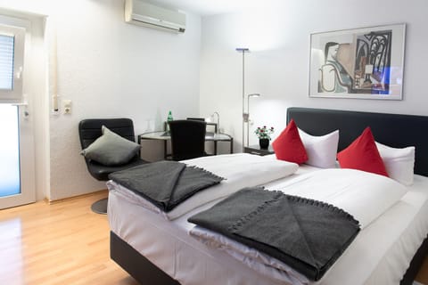 Standard Double Room, 1 Bedroom | 1 bedroom, premium bedding, minibar, in-room safe