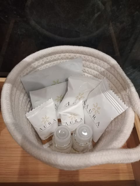 Bathroom amenities