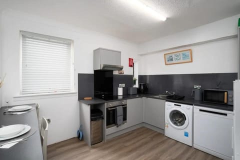 Apartment | Private kitchen | Fridge, microwave, oven, stovetop