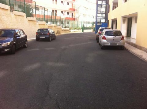 Self parking (EUR 3.00 per day)