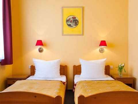 Standard Double or Twin Room | 1 bedroom, minibar, in-room safe, desk