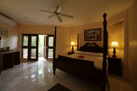 Deluxe Room, Garden View | In-room safe, free cribs/infant beds, free rollaway beds, free WiFi