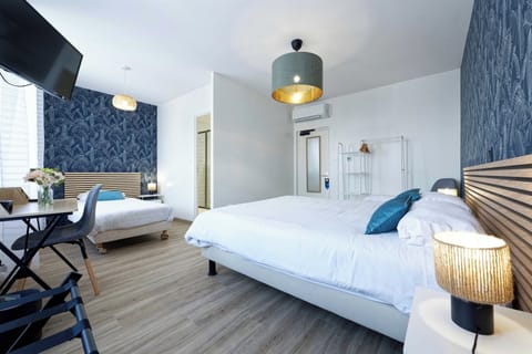 Comfort Triple Room | Free WiFi, bed sheets