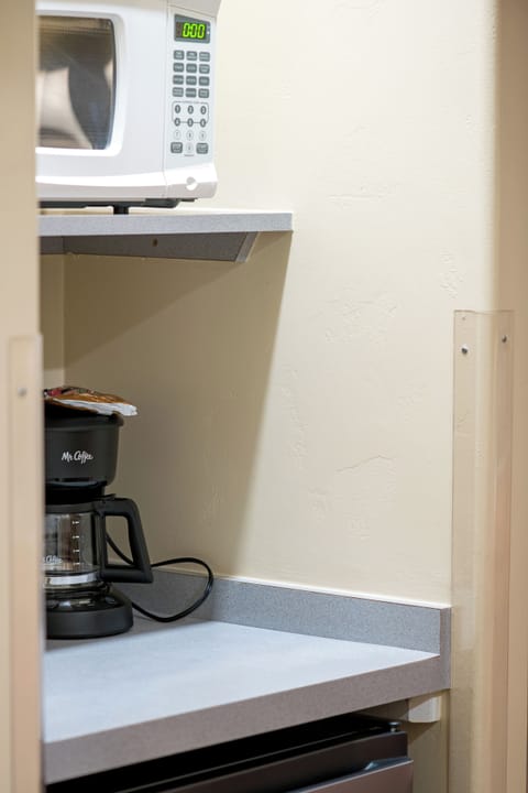 Standard Room, 2 Queen Beds | Free WiFi, bed sheets, wheelchair access