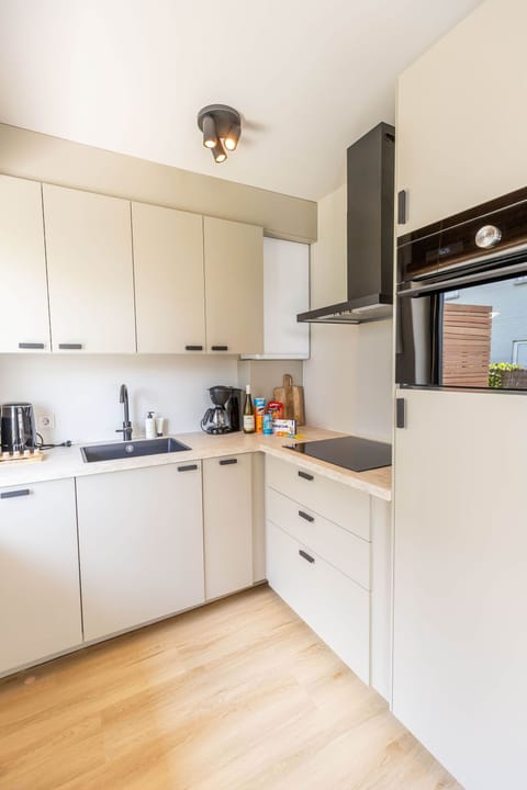 Apartment, Accessible | 2 bedrooms, desk, Internet