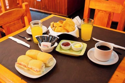 Free daily continental breakfast