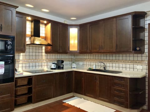 Superior Apartment, 3 Bedrooms, Terrace | Private kitchen | Full-size fridge, microwave, oven, stovetop