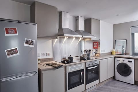 Single Room, Non Smoking | Shared kitchen