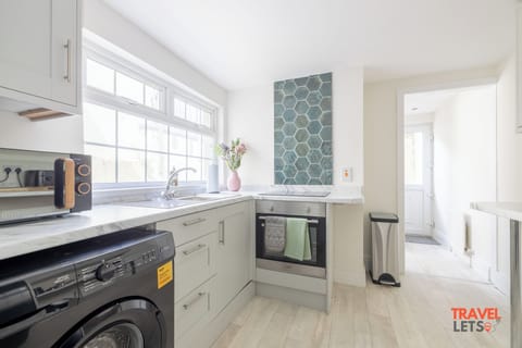 8843b4f3-058f-4f9b-a21a-0005c612f1cc