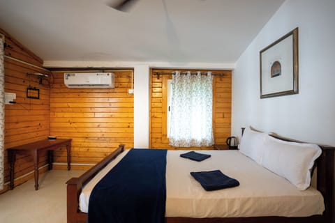 Luxury Double Room | Free WiFi