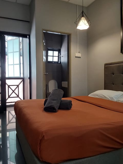 Basic Double Room | Free WiFi