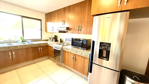 House, 1 Bedroom, Smoking, Balcony | Interior