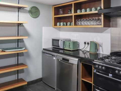 Kitchen | Rhiw Farmhouse, Rowen, near Conwy