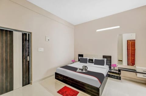 Classic Triple Room, City View | Free WiFi, bed sheets