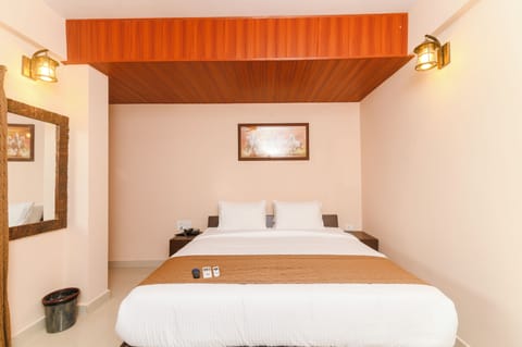 Deluxe Double Room, Pool View | Premium bedding, in-room safe, desk, iron/ironing board