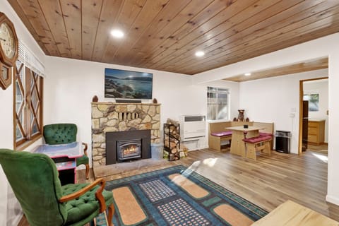 Cabin, Multiple Beds, Hot Tub, Mountain View (2492) | Living area | Fireplace