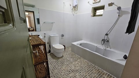 Superior Double Room | Bathroom