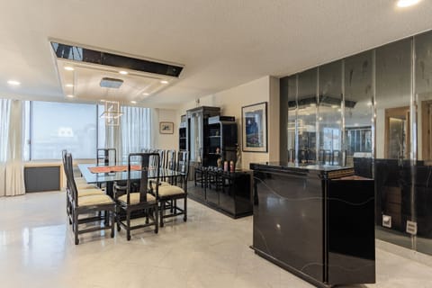 Luxury Apartment, City View | Dining room